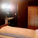 Landhus Almens